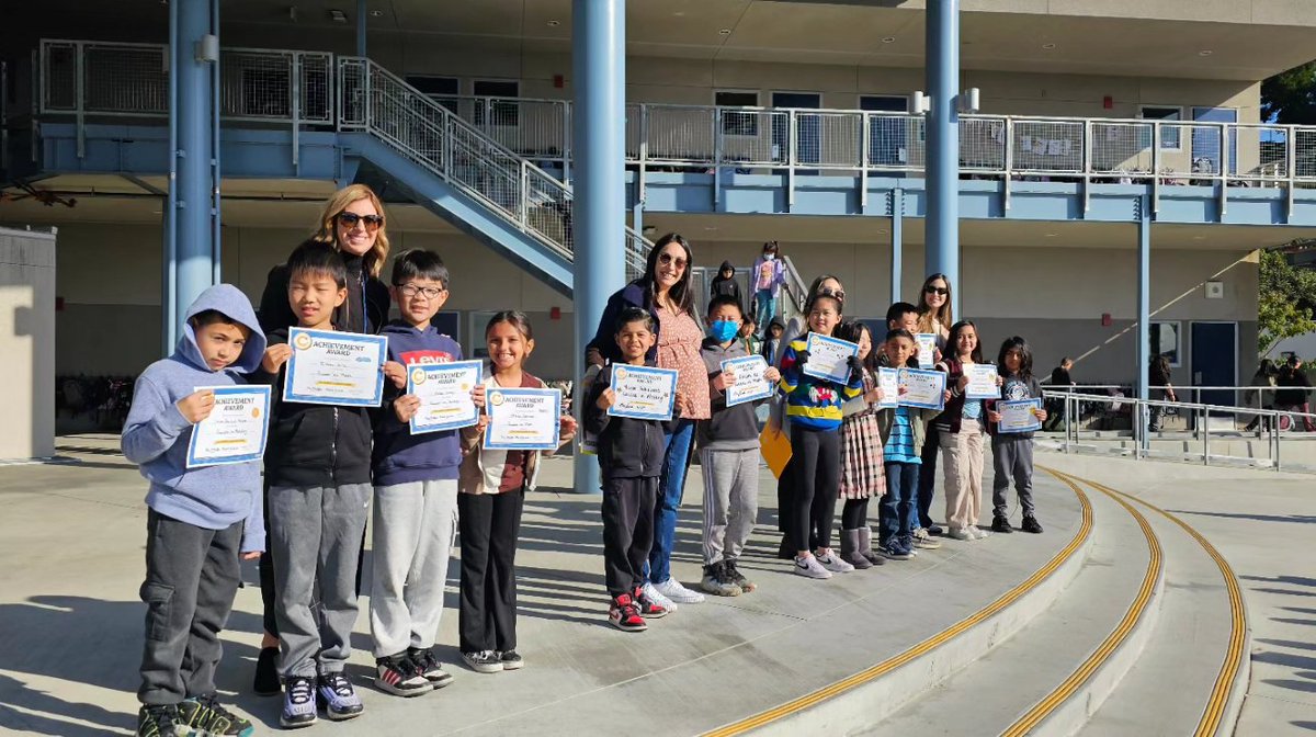 collegewood_el's tweet image. We celebrated our 2nd and 3rd graders at our trimester 2 awards. We are all so proud of our Cougars! 👏❤️👏❤️👏 #cultivatebelonging🌱 #developingmindsnurturinghearts #celebratesuccess