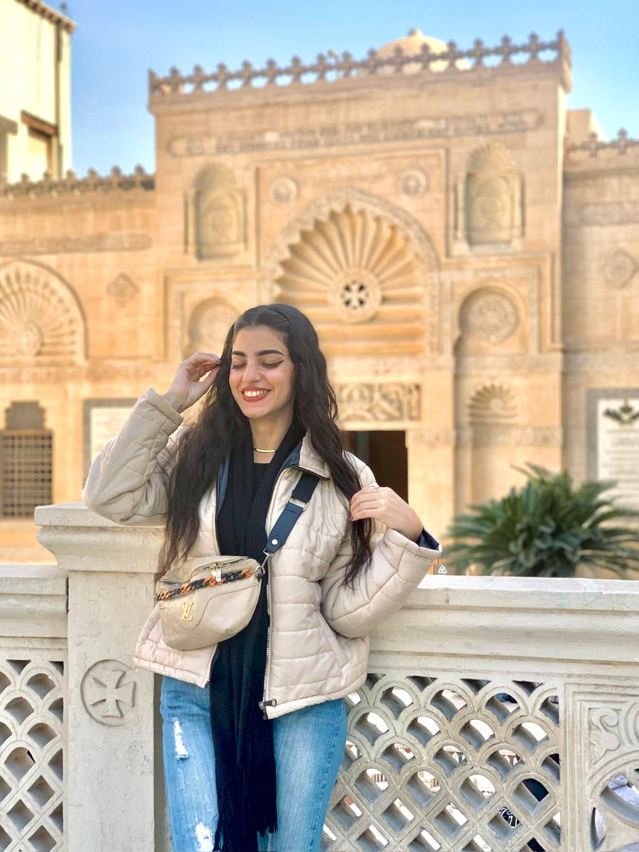 AnisDemo's tweet image. In a world full of hate, be love ✨