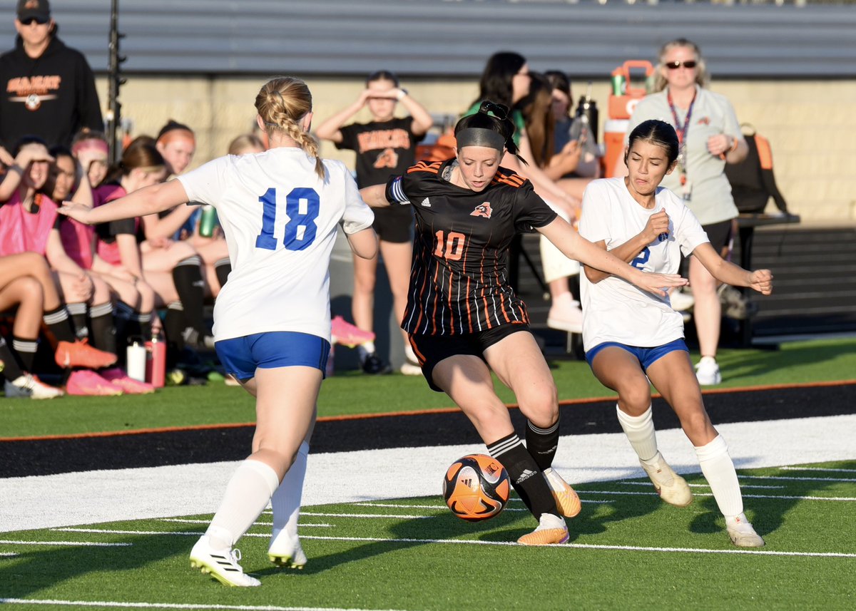 WIN!!! <a href="/SoccerLadycat/">Aledo Ladycat Soccer</a> with a solid game against Brewer tonite, walking away with a 3-1 victory.
