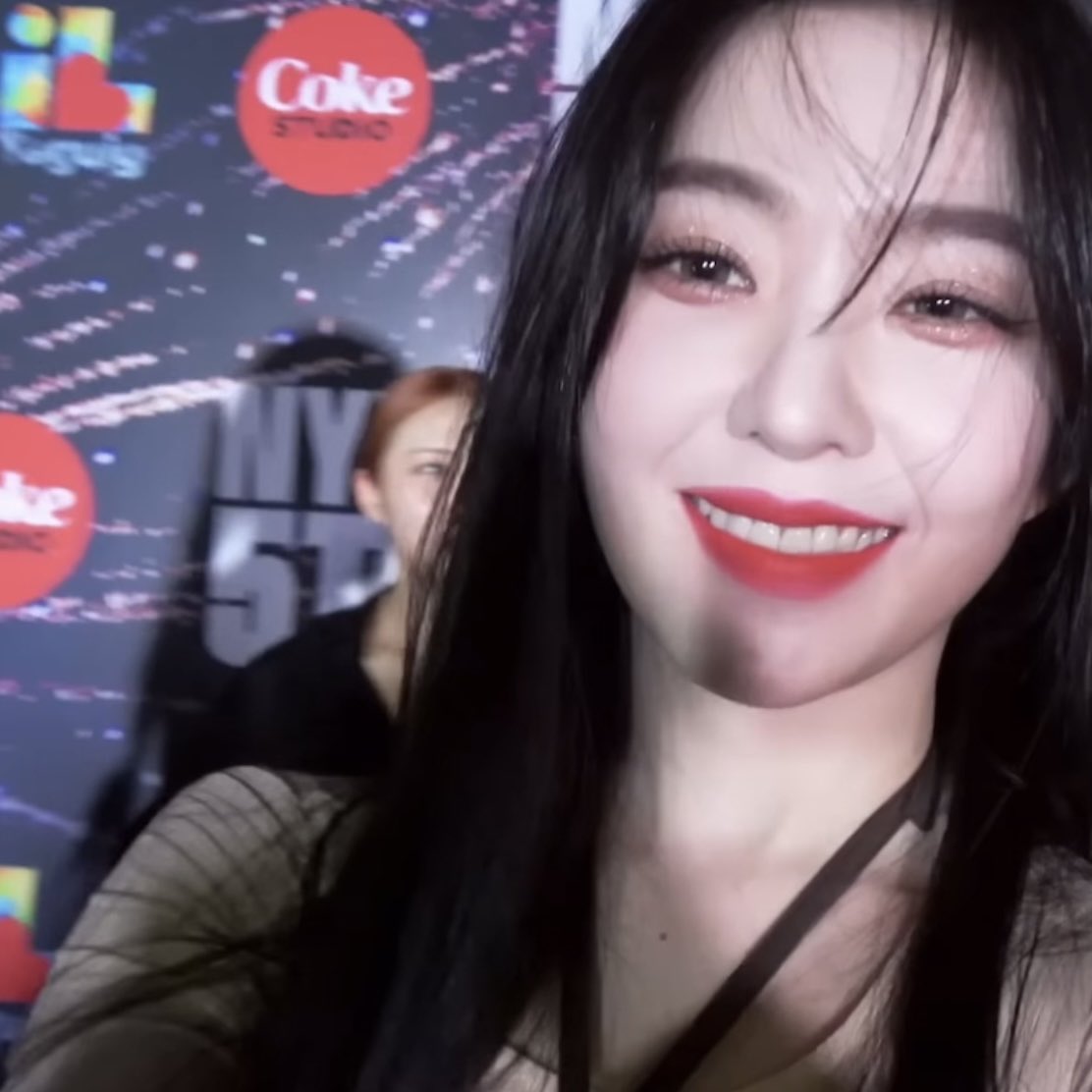 starfess's tweet photo. -star GIMANA YAAA RASANYA PUNYA MUKA SECAKEP IRENE DI USIA MATANG 🥹
https://t.co/KmvknPLjf0