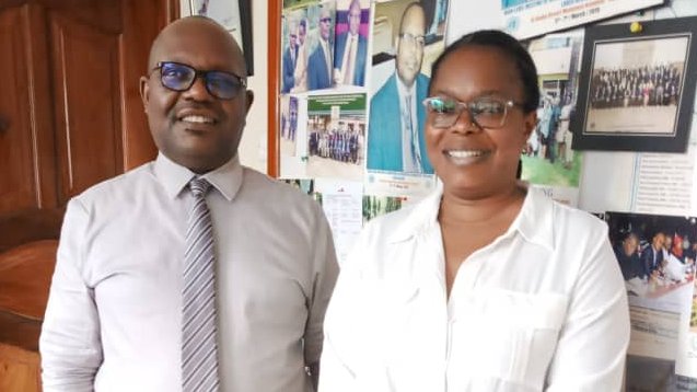 THREAD
1/
En rapport avec les récentes déclarations d'un membre du parlement ougandais sur "le train de vie" de réfugiés dans la capitale Kampala, <a href="/Asiimwedw1/">Asiimwe Douglas</a>, Commissaire en Charge des réfugiés au Bureau du Premier Ministre <a href="/OPMUganda/">Office of the Prime Minister - Uganda</a> a rassuré les <a href="/Refugees/">UNHCR, the UN Refugee Agency</a> :