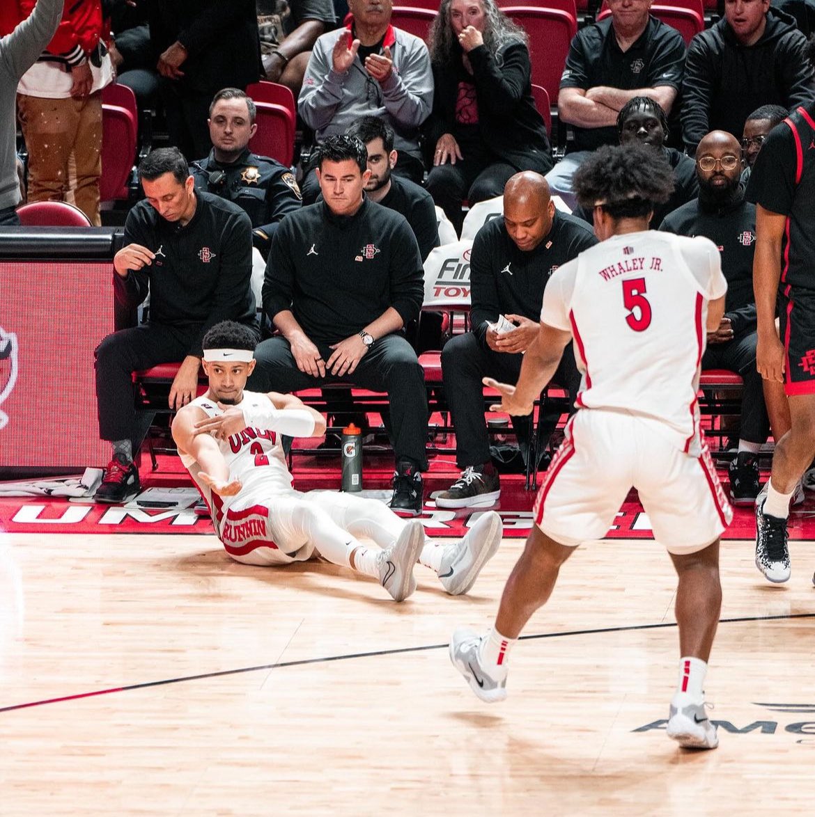 unlvnocontext's tweet image. 