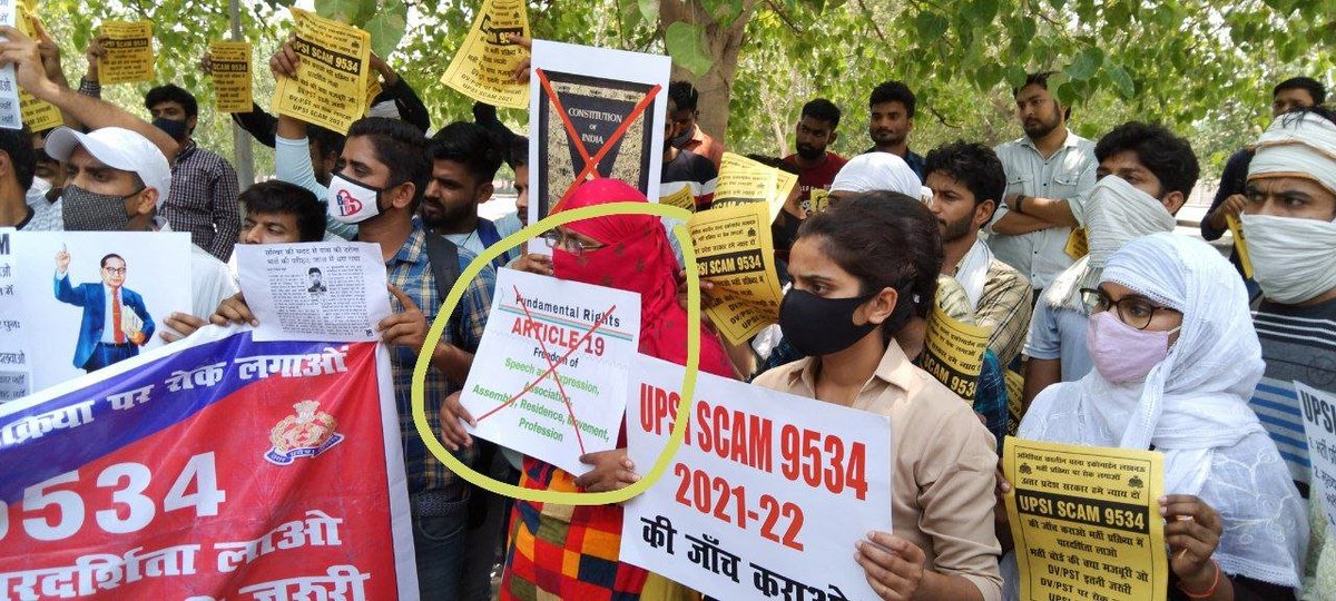 Smartyy__Amit's tweet photo. माननीय मुख्यमंत्री जी से युवाओं की अपील🙏
#UPSI_2021 भर्ती में धांधली हुई यह तो सभी को पता है, लेकिन निष्पक्ष जांच नहीं हुई। इसी कारण से अनेकों फर्जी दरोगा ट्रैनिंग लेकर समाज का सत्यानाश कर देंगे।
भर्ती रद्द न करें, बल्की सीबीआई जांच कराए।
@CMOfficeUP @myogioffice 
#UPSI_SCAM9534 https://t.co/HyBWfBVjb9