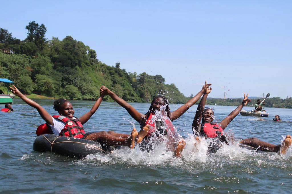 tmurafting's tweet photo. Build teamwork and laughter on an unforgettable TMU rafting trip.
#ExploreUganda https://t.co/pxEnFWPEAa