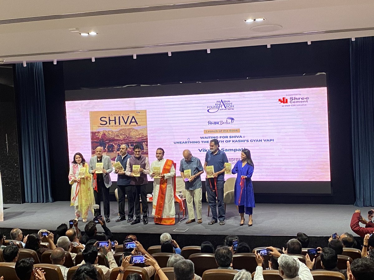 FoundationPK's tweet image. Glimpses from #Kitaab, the launch of Vikram Sampath’s latest book, ‘Waiting for Shiva: Unearthing the Truth of Kashi&apos;s Gyan Vapi&apos; in Bengaluru.

@vikramsampath @sri_madhu_sai @ehsaaswomen @ShivaniGupta_5 #PKF #LiteraryEvent #Kitaab #Bengaluru #VikramSampath #ShivaniGupta…