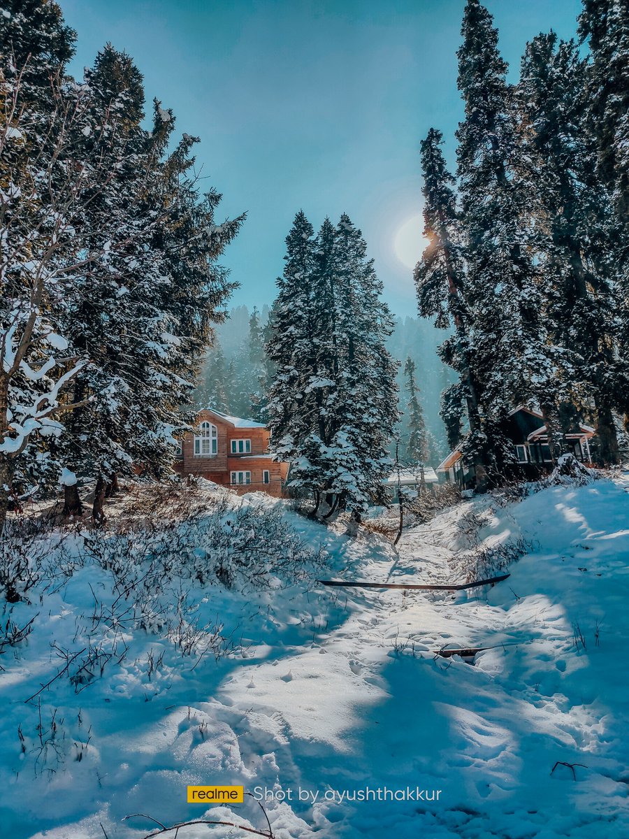 Kashmir
.
.
.
#shotonrealme #Kashmir #increadibleindia 
 <a href="/incredibleindia/">Incredible!ndia</a> <a href="/JandKTourism/">Jammu & Kashmir Tourism</a> <a href="/realmeIndia/">realme</a> <a href="/realmeglobal/">realme Global</a>