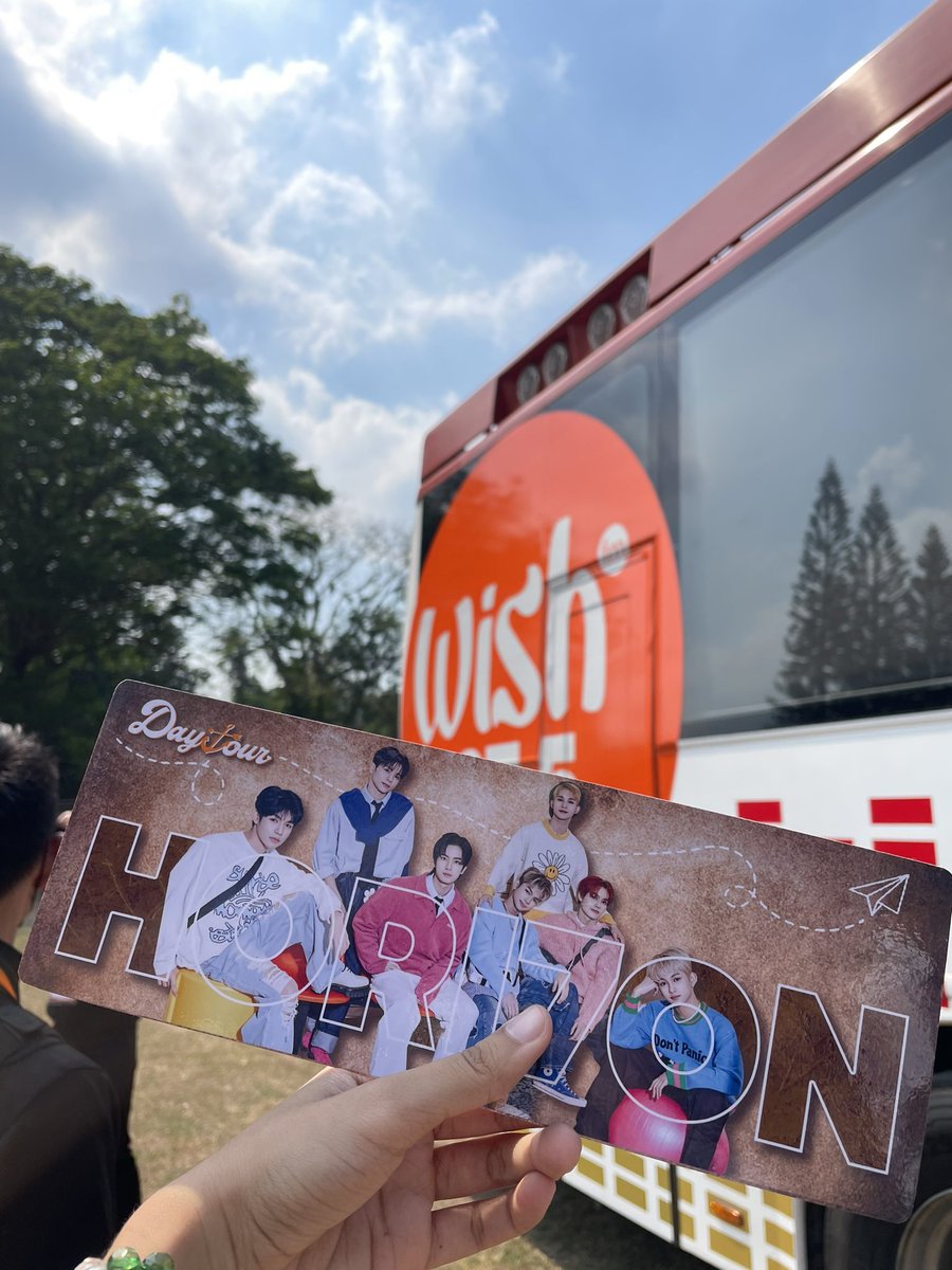 _meyshii's tweet image. Andito naa!! 

LUCKY WISH IN CAVITE

#HORI7ONonWishBus
#HORI7ON #호라이즌 
@HORI7ONofficial