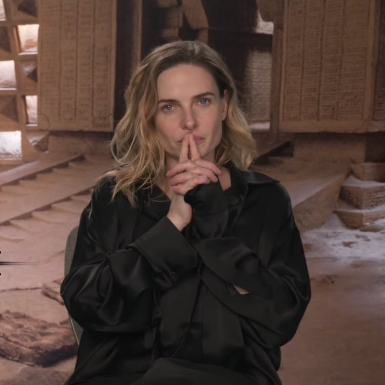 contemplating seeing dune again this weekend with a busier crowd. normally i avoid busy showtimes like the plague but my screening last week was S I L E N T (which i love and adore, kisses @ all 6 of our fellow moviegoers), but it makes for a very different Movie Experience.