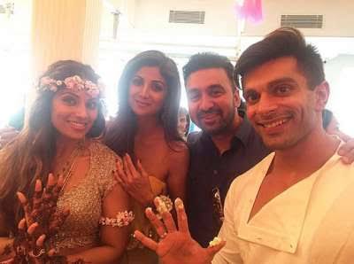 Shamita121's tweet photo. A wish u happy birthday 🎂 🥳 🎉 🎈 @Iamksgofficial Sir May God bless you with lot of love and Succes ❣️ 👍 #HappyBirthdayKaranSinghGrover on behalf of @TheShilpaShetty @ShamitaShetty Maam fans
#ShamitaShetty #Shamitatribe @ShamitaFanClub6 @ShamitasTribe #birthdayWishes https://t.co/J5XBJnr5XG