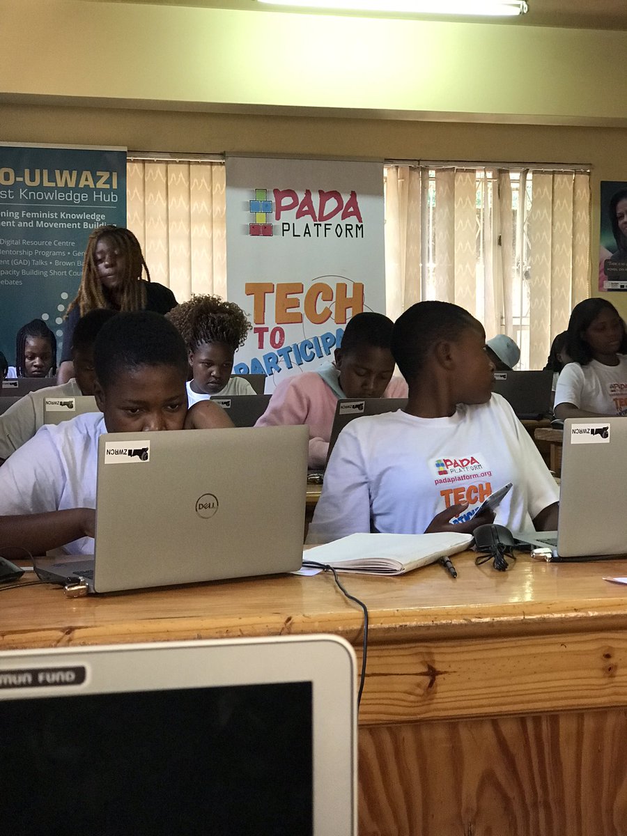 PadaPlatform's tweet photo. Counting down to another day with these young minds, ready and willing to learn #HerDigitalSpace #FreeStem #techtoparticipate #PadaPearls 🔘🔘🔘🔘 https://t.co/NeBc98X8OO