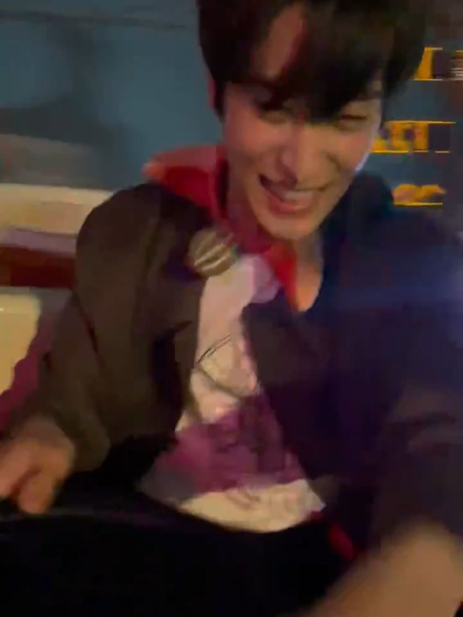 챠 tweet media