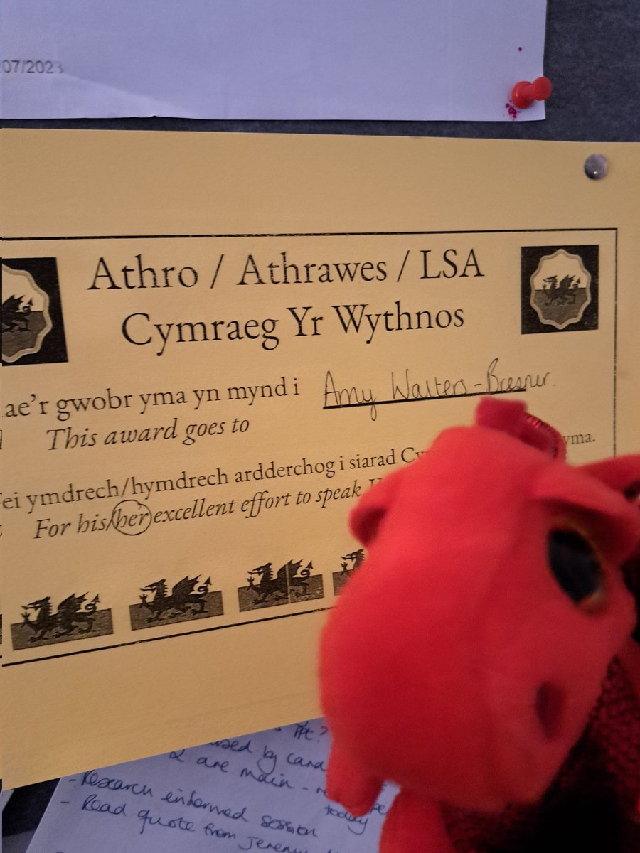 Diolch yn fawr! I'm thrilled to be athrawes Cymraeg yr wythnos. Congratulations to our amazing Bilingual Coordinators who have lead the school in achieving the Siarter Iaith Bronze award this week. Super proud! <a href="/WhitmoreHigh/">Whitmore High School</a> <a href="/CSC_langlitcomm/">CSC_LLC</a> @WHSdog