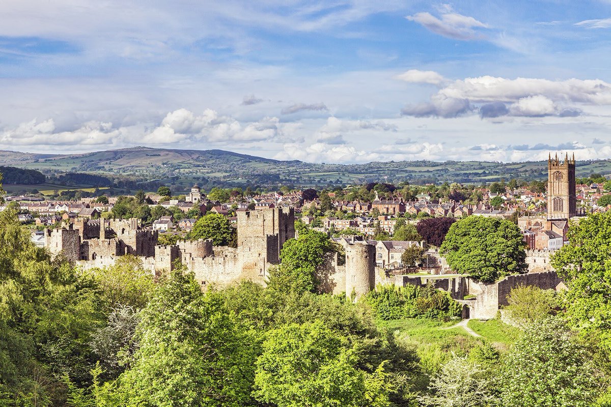 Happy #Shropshireday! 

Explore Shropshire's rich history: from ancient forts to Roman ruins, medieval castles to industrial marvels! ➡️ Hike Offa's Dyke, visit Ironbridge Gorge, discover hidden gems. 

Let's celebrate this remarkable county! 🇬🇧 #VisitShropshire #UKTravel