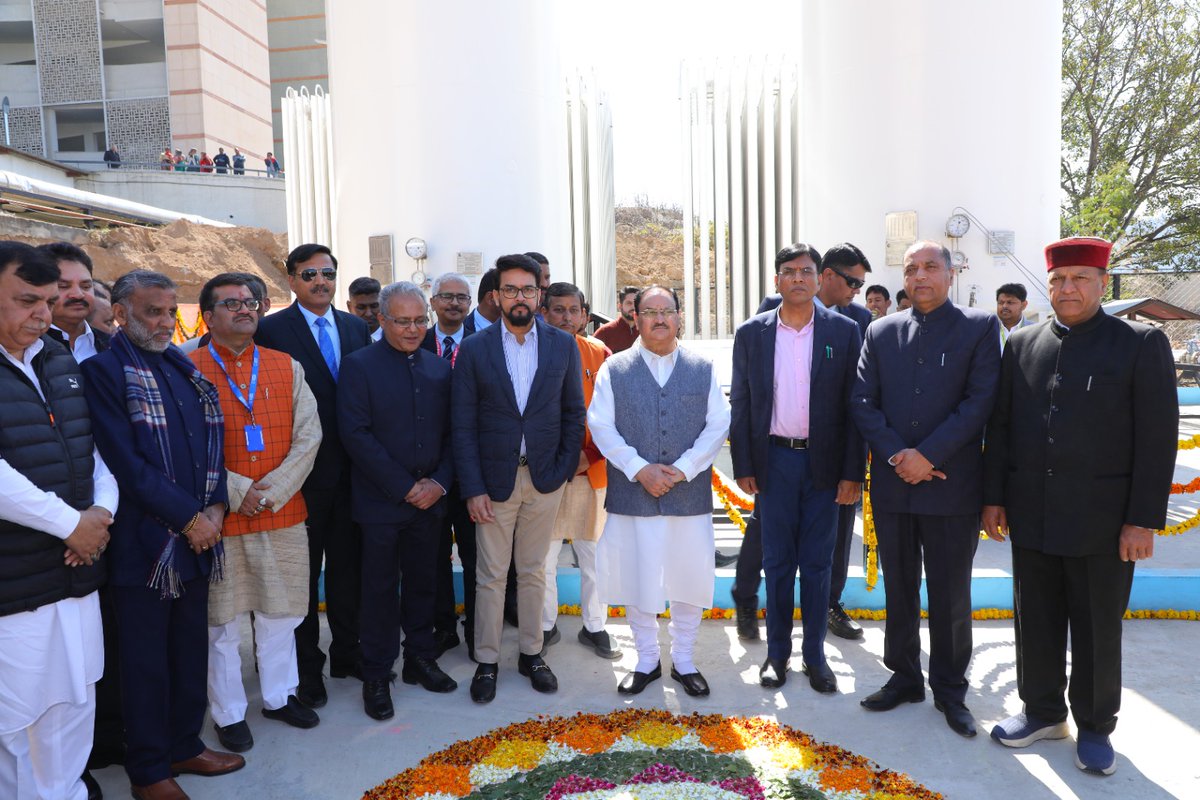 BJP4Himachal's tweet image. भाजपा राष्ट्रीय अध्यक्ष श्री जगत प्रकाश नड्डा जी ने AIIMS, बिलासपुर में रेडियोथेरेपी ब्लॉक, लिक्विड मेडिकल ऑक्सीजन प्लांट एवं इमरजेंसी ब्लॉक में एक सीटी स्कैन का उद्घाटन और विश्राम सदन का शिलान्यास किया।

अब AIIMS में रेडियोथेरेपी की सुविधा मिलने सहित ऑक्सिजन की निरंतर आपूर्ति…
