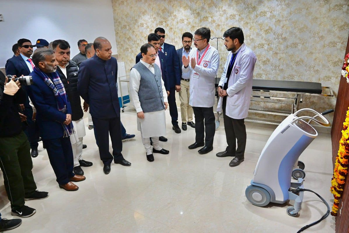 BJP4Himachal's tweet image. भाजपा राष्ट्रीय अध्यक्ष श्री जगत प्रकाश नड्डा जी ने AIIMS, बिलासपुर में रेडियोथेरेपी ब्लॉक, लिक्विड मेडिकल ऑक्सीजन प्लांट एवं इमरजेंसी ब्लॉक में एक सीटी स्कैन का उद्घाटन और विश्राम सदन का शिलान्यास किया।

अब AIIMS में रेडियोथेरेपी की सुविधा मिलने सहित ऑक्सिजन की निरंतर आपूर्ति…