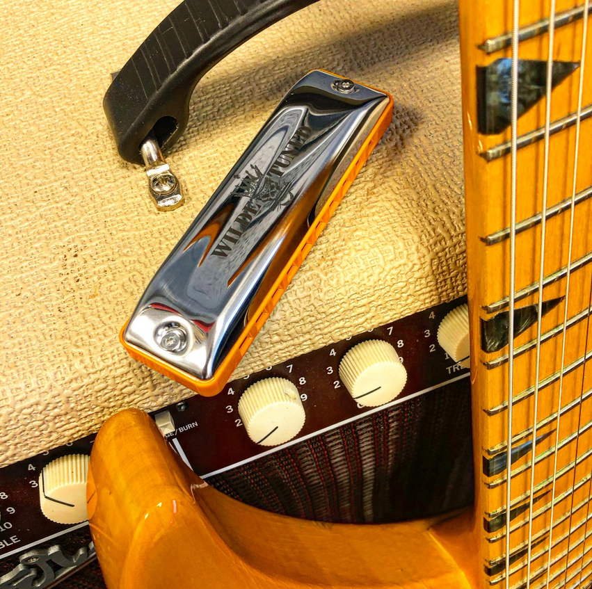 Harmonica_Comp's tweet photo. Want to rock out on the harmonica like you can on this @gibsonguitar MIII, but frustrated by the limitations of Richter tuning? You need a Wilde tuned Seydel, like this Session Steel.😀
https://t.co/oilTmXZNfD https://t.co/vIxH9UMg2S