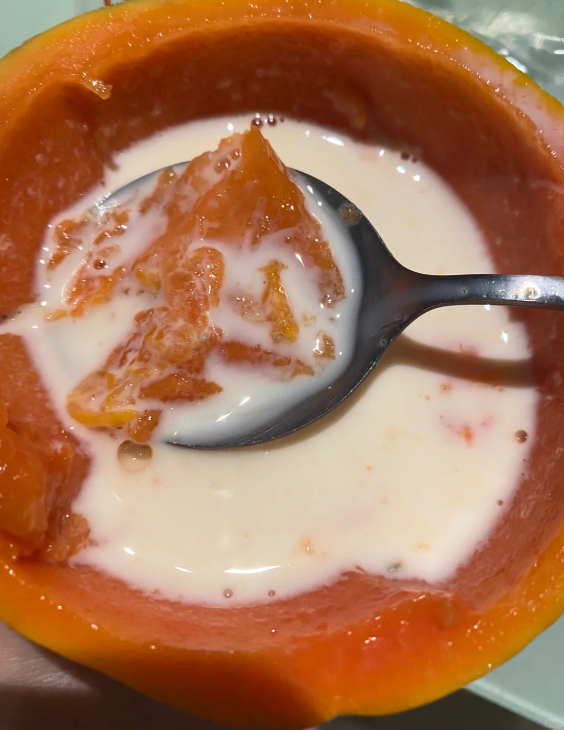 ひかり tweet media