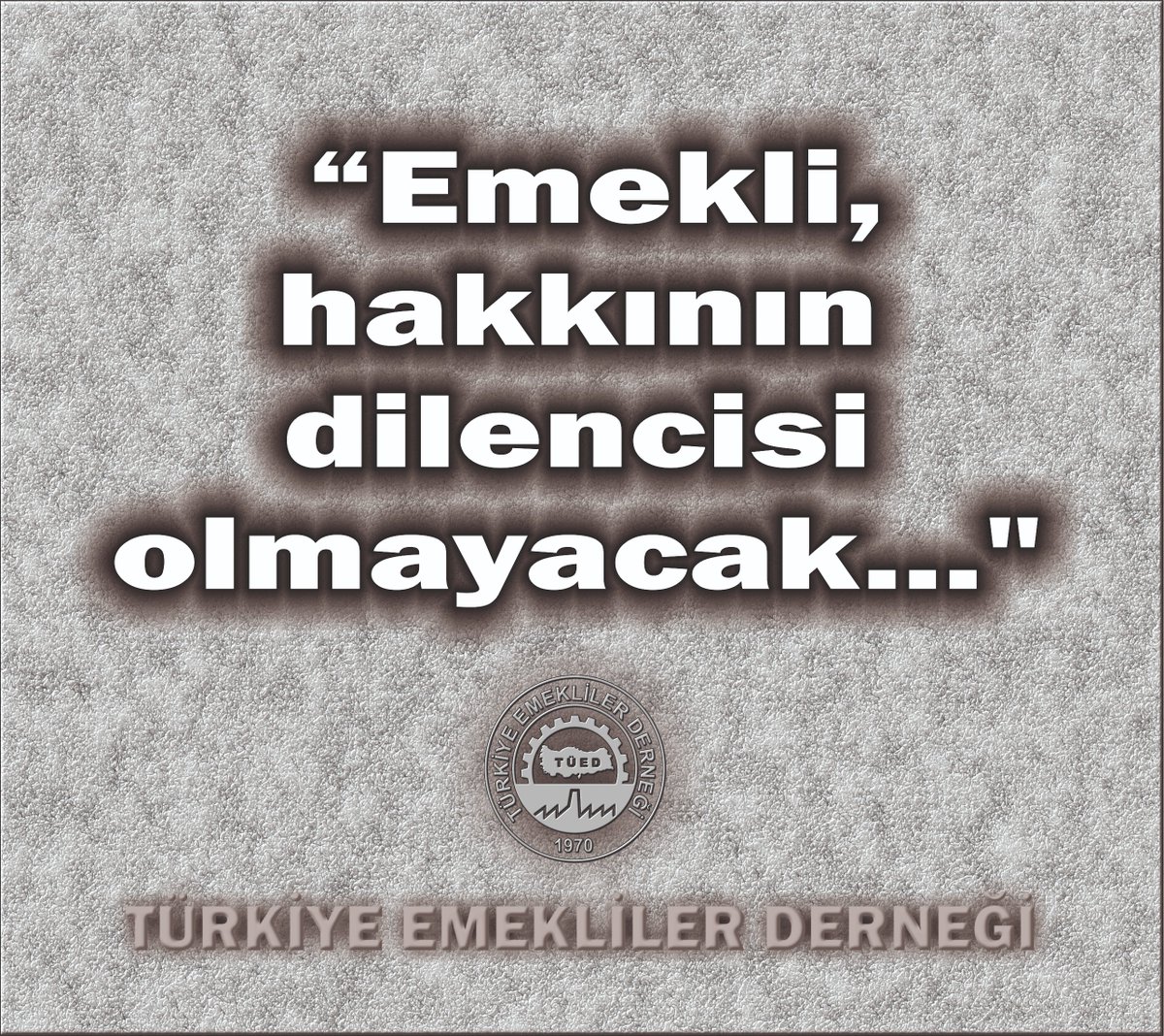 tued_1970's tweet photo. TAGIMIZ 👇
#EmeklininTalebiSeyyanen12BinTL
Öfkeli Emekli;  Biraz olsun nefes alabilmek için Kök maaşına 12 Bin TL Seyyanen Zam İstiyor. https://t.co/yKuguC5uUs