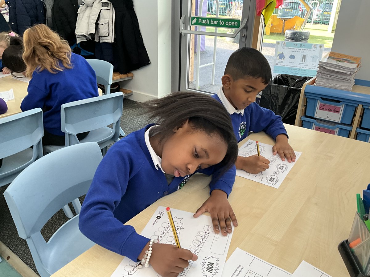 Miss Lewis tweet media