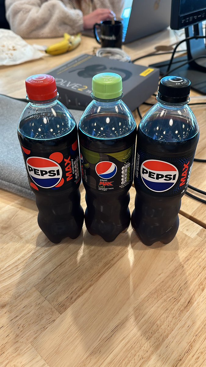 dejakob's tweet photo. I am currently looking for a sponsorship with @PepsiMaxUK because my bills are getting out of hand https://t.co/IDZqAJuMcd