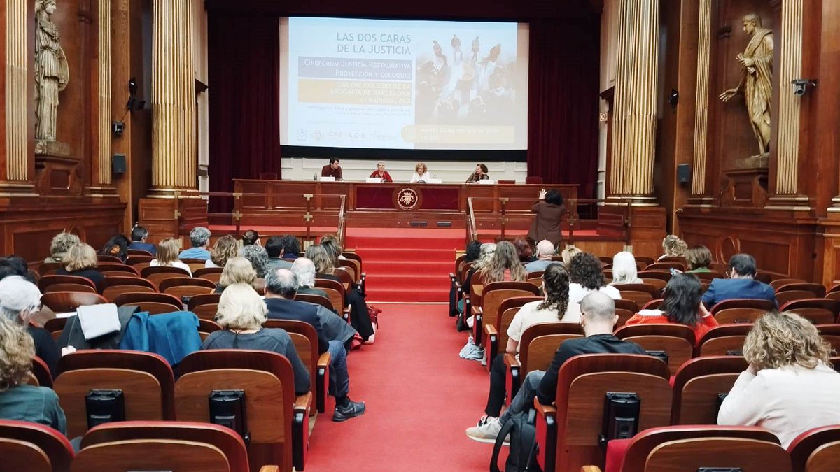 Termina una semana más de concurridos cinefórums de Justicia Restaurativa con la película "Las dos caras de la Justicia":  el martes en Barcelona (<a href="/ICABarcelona/">ICAB · Advocacia Barcelona</a> ) y ayer en Valencia (<a href="/ICAV_abogacia/">ICAV abogacia</a> ) y Valladolid (<a href="/cam_valladolid/">Cámara de Valladolid</a> ). Más de 80 personas en cada sesión. ¡Gracias!