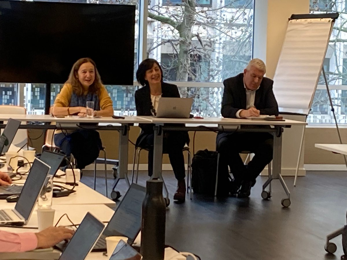 EASSH_'s tweet photo. 🙌 @ERC_Research launch their white paper on #research evaluation at EASSH workshop today in Brussels!
On now ➡️ Panel discussion: Evaluation of institutions: what do national ministries, policymakers & stakeholders expect from research evaluation systems?
Chair: @JoeOHaraDCU https://t.co/TnMHZ4X2dQ