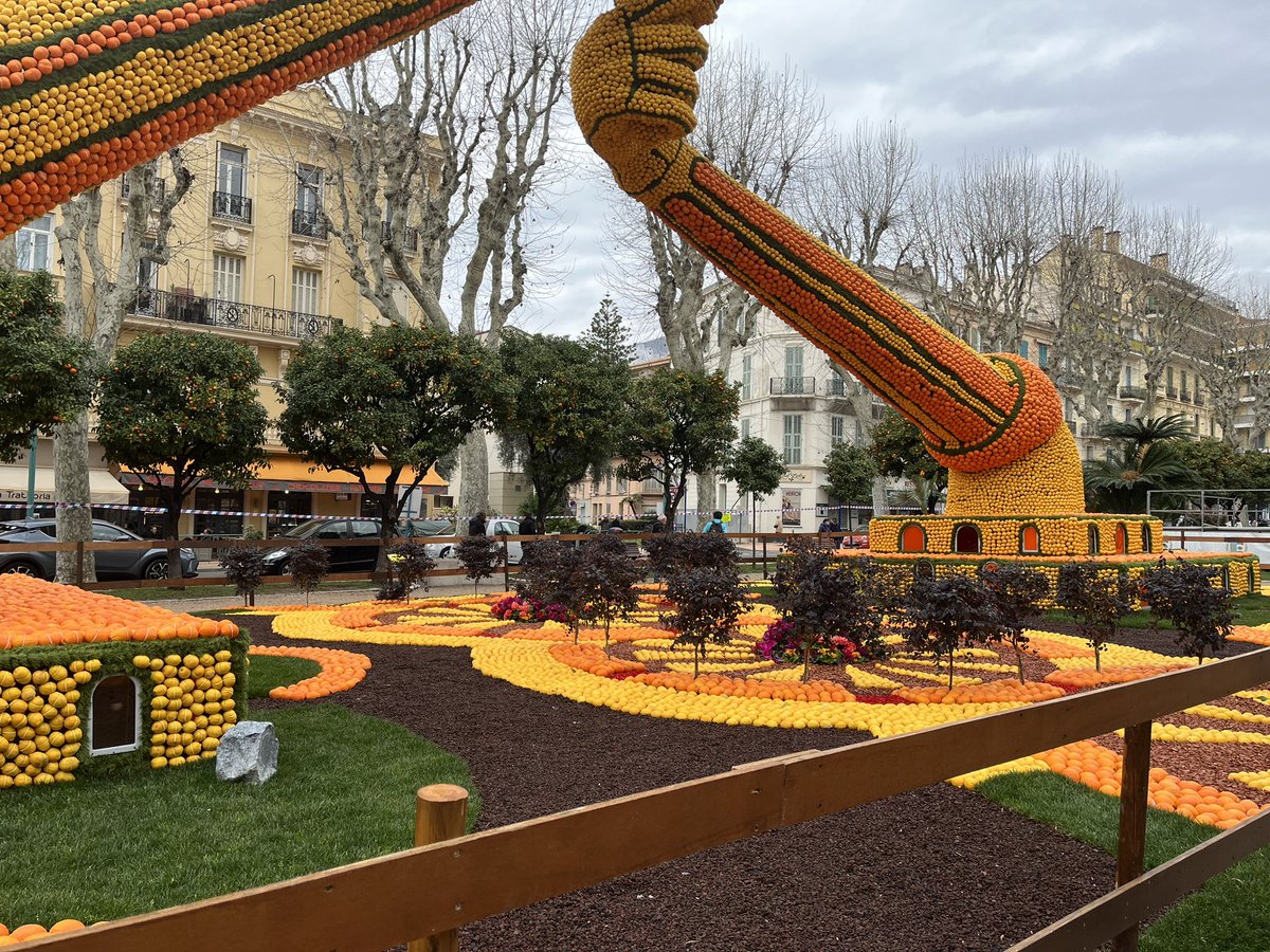 DominiqueBilde's tweet image. Gardons nos traditions 🇫🇷
#feteducitron 
#Menton