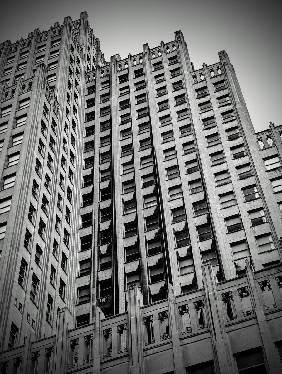 vintiga's tweet photo. Tilted Top
#TowerStLouis #Tower #ATTBuilding #Winter #CloudyDay #Dowtown #Stlouis #DowntownStLouis #WalkAbout #PhotographyIsArt #Photography #BlackAndWhite #BlackAndWhitePhotography #Pixel8 #Pixel8Pro #PixelPhotography #ShotOnPixel #GooglePixel https://t.co/rFW54KCSb3