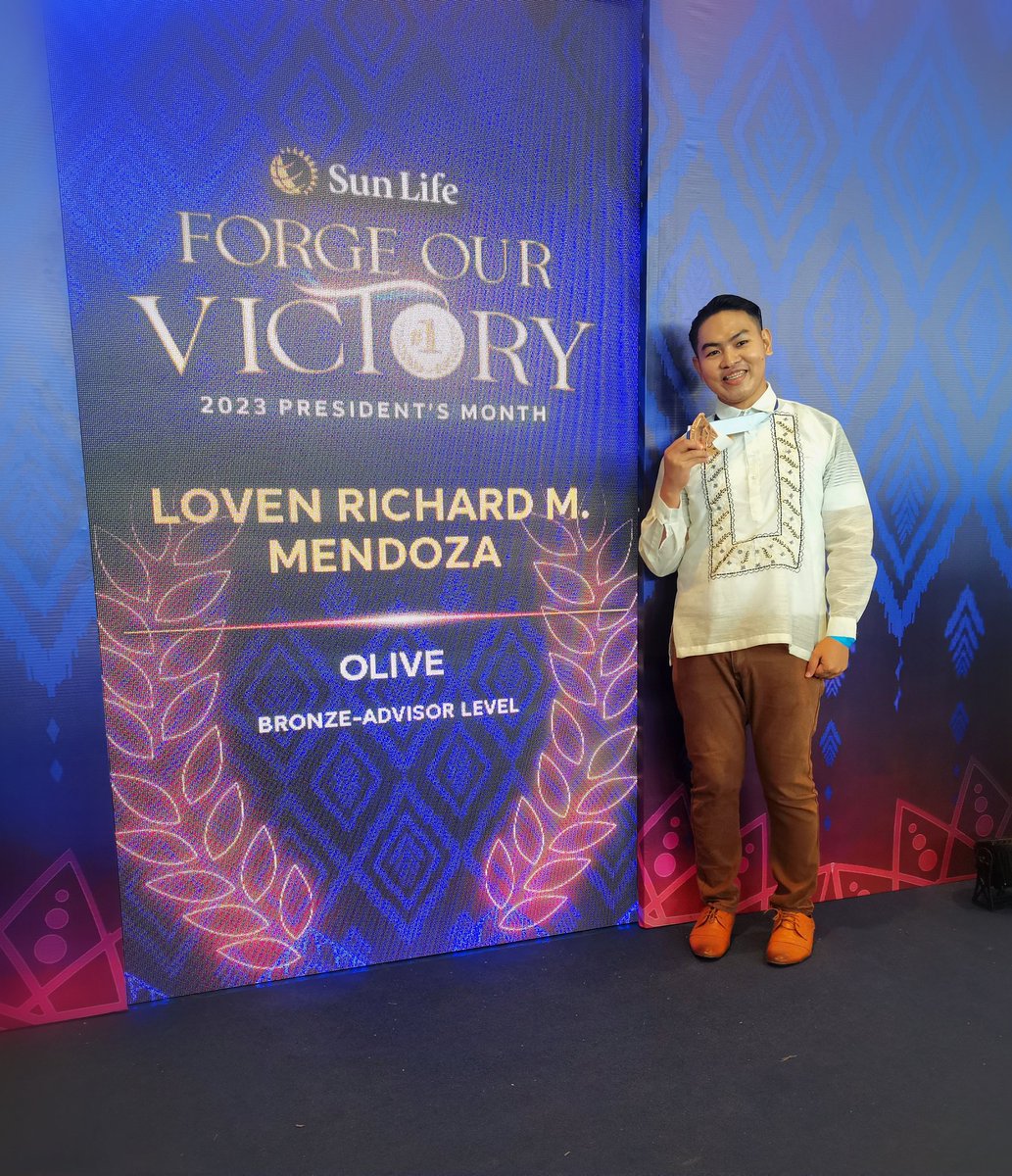 LovyMendz's tweet photo. We did it! ☺

President's Month Medallion Awardee ✨💖

#MementousVictory
#SunLifePH
#PartnerForLife https://t.co/YCBPBCRu0C
