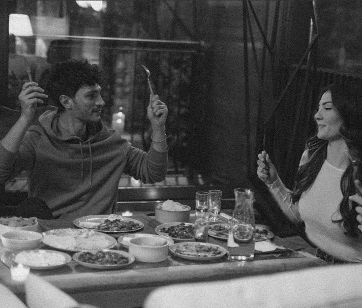ilbur1119's tweet photo. HAPPY AMI DAY🥹🤍
#BurcuÖzberk #İlhanŞen #ilbur https://t.co/5QEiQo84fG