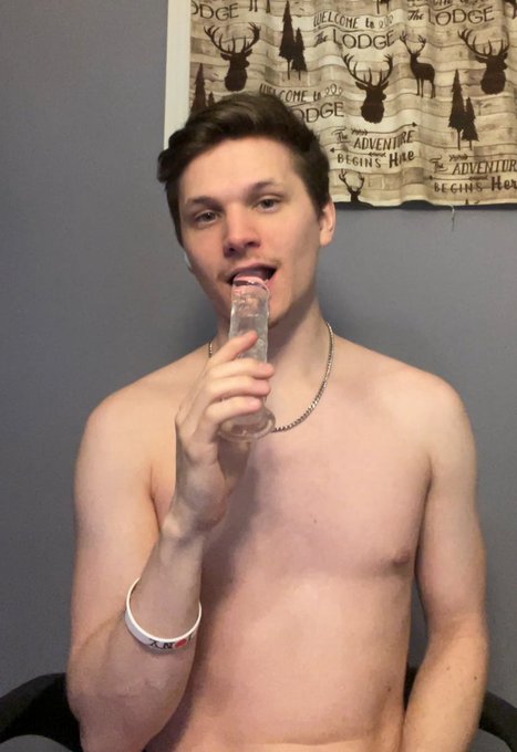 Sucking on a dildo and trying to go deep! Full video up on OnlyFans now! https://t.co/F2TZqpUEtv https://t<a href="/tag/onlyfans"class="tags"><span>#onlyfans</span></a><a href="/tag/onlyfanscreator"class="tags"><span>#onlyfanscreator</span></a>