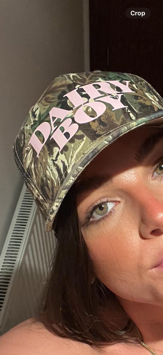 Who ever was at the Jordan Davis concert last night and left with this hat after he signed it, we can only hope that you have the decency to return it. It’s not yours, you know it’s not yours. You should be ashamed of yourself.