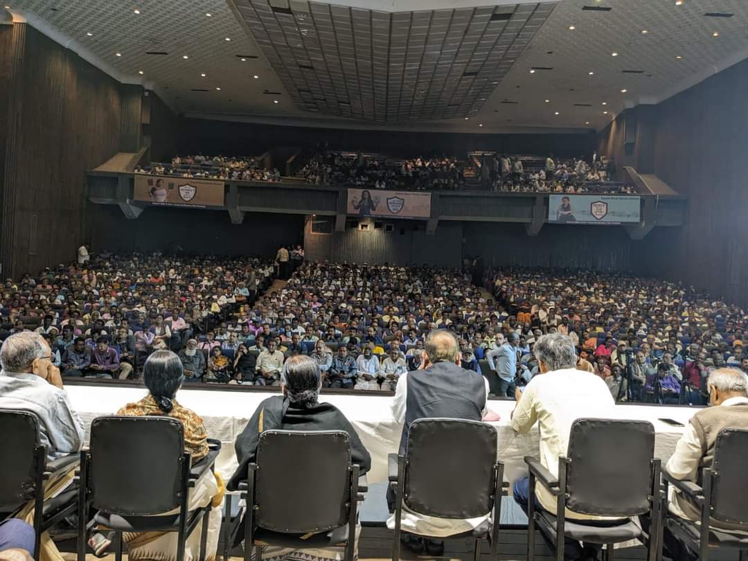 pycpim's tweet image. In a solemn tribute to the martyrs, CPIM organizes the Memorial Meeting for Martyrs Comrades Pradeep Tah and Kamal Gayen. The event is inaugurated by @CPIM_WESTBENGAL State Secretary @salimdotcomrade. Led by district secretary Com. Syed Hossain. #TMCTerror #CPIM