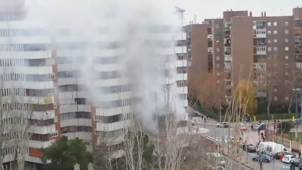 telemadrid's tweet photo. 🚒El incendio de viviendas más trágico en España ocurrió en #Móstoles en 1992
https://t.co/3JlRtwIr6W https://t.co/6odiBJDElK