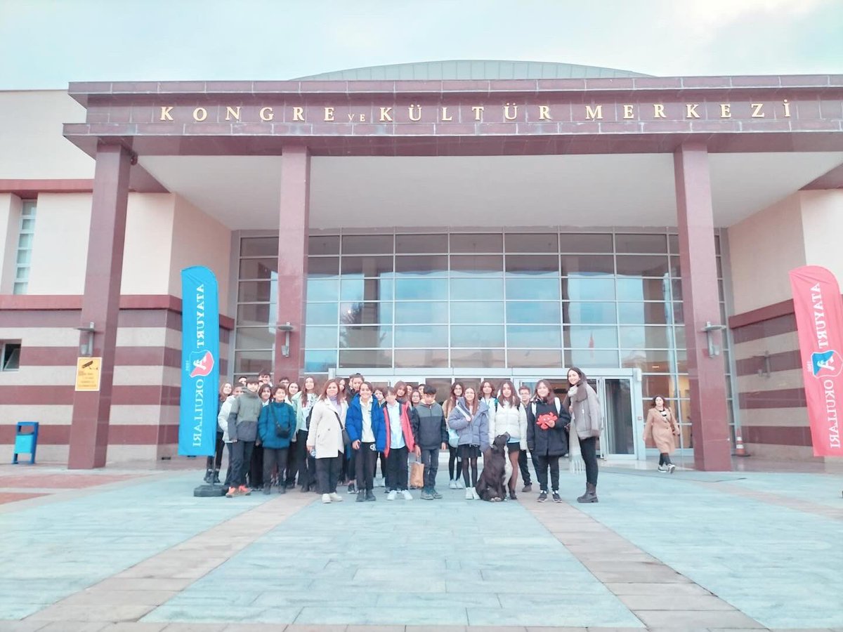 BkAkhisar_'s tweet photo. World Scholar’s Cup’ta başarı elde eden takımlar, Dünya finallerine katılma hakkı kazandılar. Kurum larımızı temsil eden 11 takımdaki 33 öğrencimiz 56 madalya alarak dünya finallerine katılma hakkını kazandılar. Öğrencilerimizi tebrik eder, başarılarının devamını dileriz. 🎉 https://t.co/fSvFs31TyB