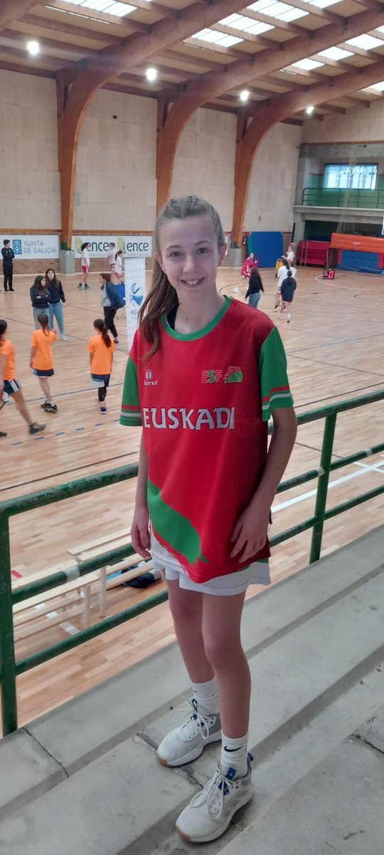 𝐒𝐄𝐋𝐄𝐂𝐂𝐈𝐎𝐍𝐄𝐒 🔝 Nuestra jugadora del Mini Femenino, Carla Gómez, está entre las 12 seleccionadas para el Campeonato de España que se disputará esta Semana Santa en Cadiz. Zorionak y a disfrutar la experiencia! #mareagris #todosauna