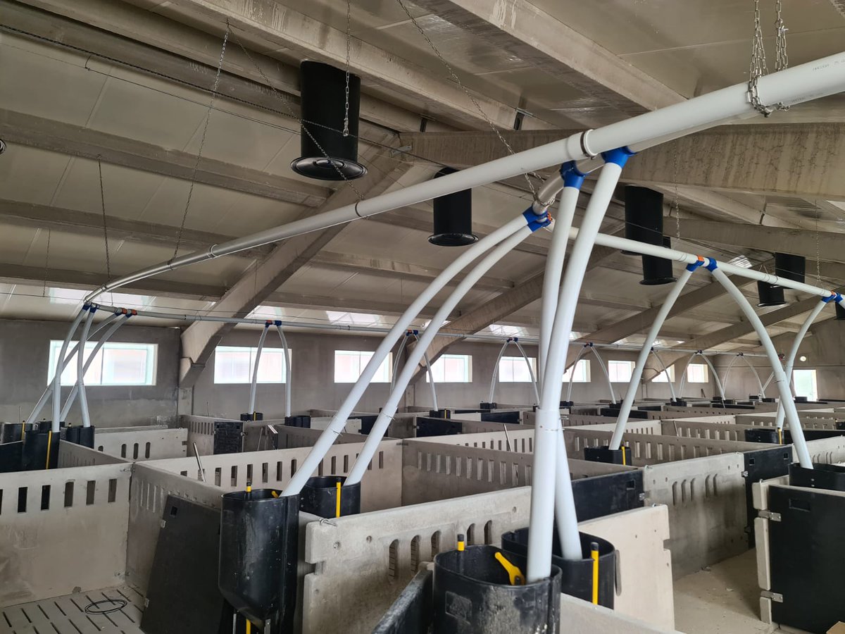 Macoga's tweet photo. ✅✅Finalizamos obra en Morella (Castellón)🙌🙌

Sistemas de alimentación para 2 naves divididas en 2 y 3 módulos, montaje de chimeneas, calefacción, cazoletas ... nuestro cliente ha quedado la mar de satisfecho!!!

Entra en https://t.co/wNwkM6jt40 👌🏼 https://t.co/utvWbNGaXf