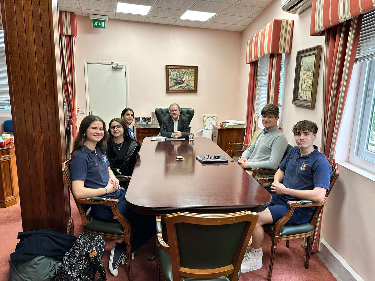 John Cortes (@cortes_john) on Twitter photo Fascinating discussion with the Head Students of <a href="/GibCollege/">Gibraltar College</a> <a href="/WestsideGib/">Westside School</a> and <a href="/BaysideGib/">Bayside School</a> on all things Education. Great insights and ideas which I hope to take on board as our #Gibraltar Education Revolution continues. Fascinating discussion with the Head Students of <a href="/GibCollege/">Gibraltar College</a> <a href="/WestsideGib/">Westside School</a> and <a href="/BaysideGib/">Bayside School</a> on all things Education. Great insights and ideas which I hope to take on board as our #Gibraltar Education Revolution continues.