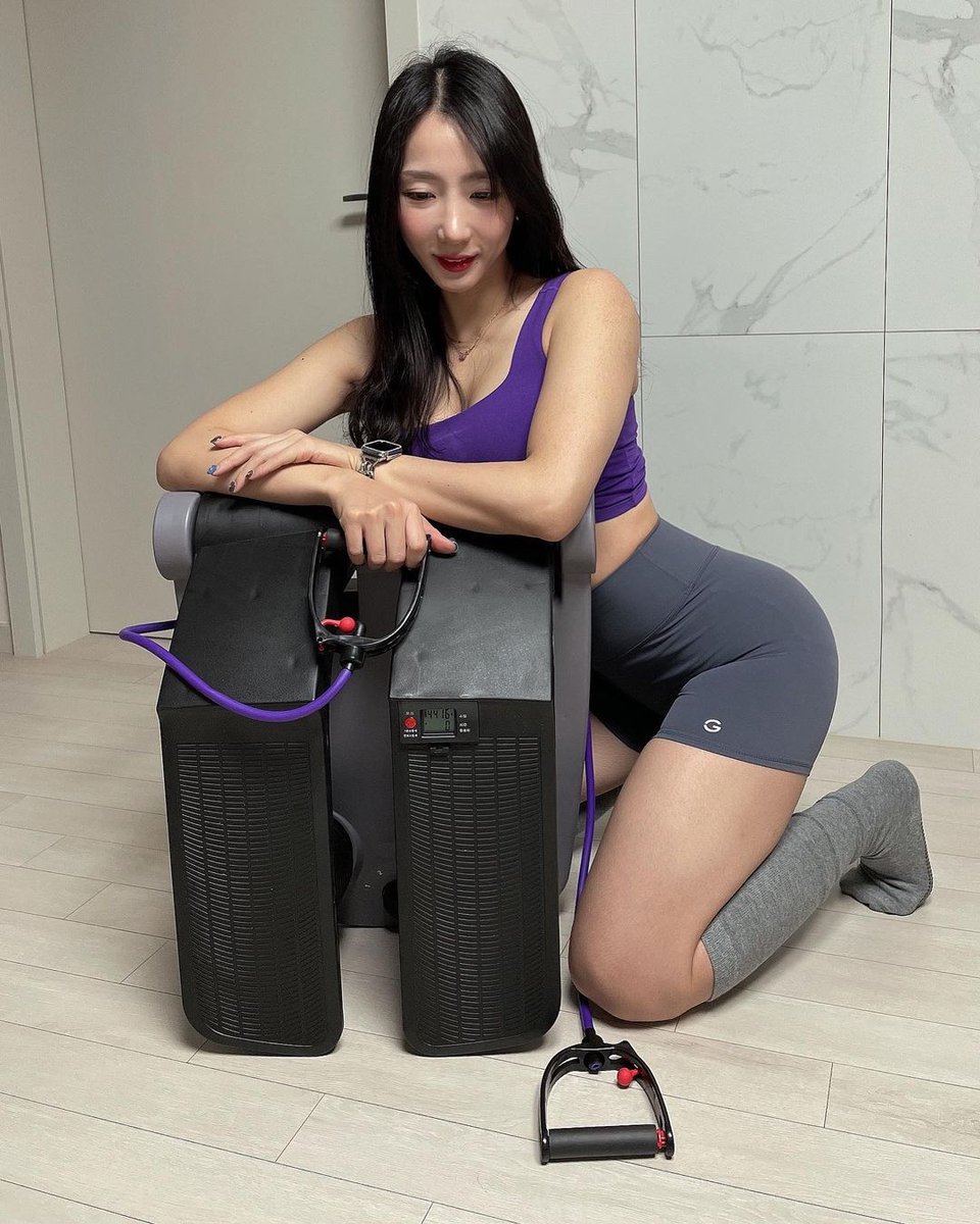 ayobamiadelek48's tweet photo. この天気、毎日雨が降る🌧️
3連休はフィットネスしかできません🏋️
屋外活動には適さない☔️ https://t.co/sCdhyW8LsQ