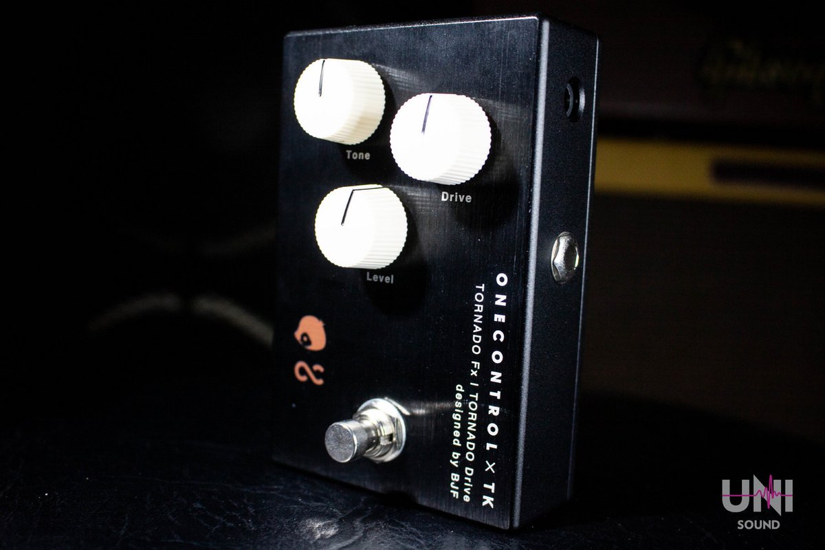 UnisoundY's tweet image. ／
2/25(日)13:15発売開始‼️
ONE CONTROL TORNADO Fx | TORNADO Drive Alumium TK (凛として時雨) シグネチャーペダル
＼

凛として時雨のTK氏こと北嶋徹氏のシグネチャーペダル「Alumium(オーバードライブ)」入荷！
digimart.net/cat13/shop5031…
#ONECONTROL #凛として時雨