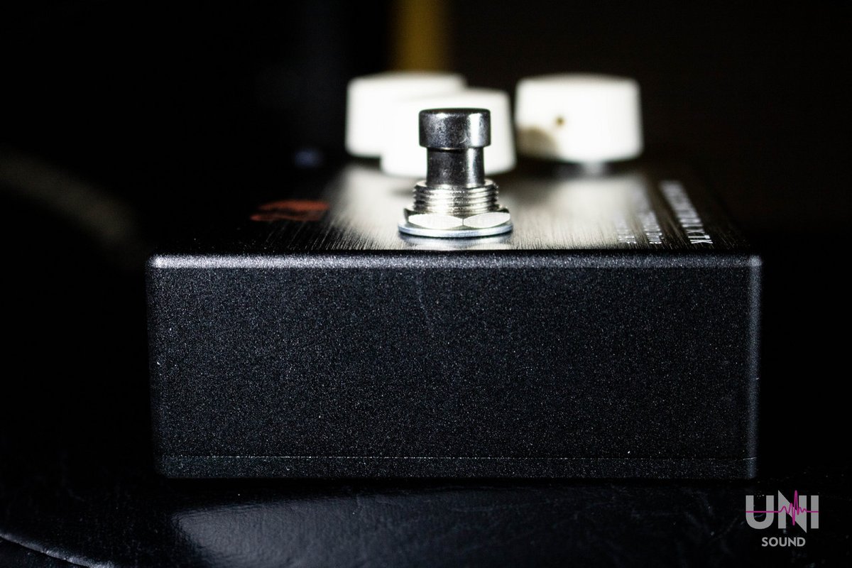 UnisoundY's tweet image. ／
2/25(日)13:15発売開始‼️
ONE CONTROL TORNADO Fx | TORNADO Drive Alumium TK (凛として時雨) シグネチャーペダル
＼

凛として時雨のTK氏こと北嶋徹氏のシグネチャーペダル「Alumium(オーバードライブ)」入荷！
digimart.net/cat13/shop5031…
#ONECONTROL #凛として時雨