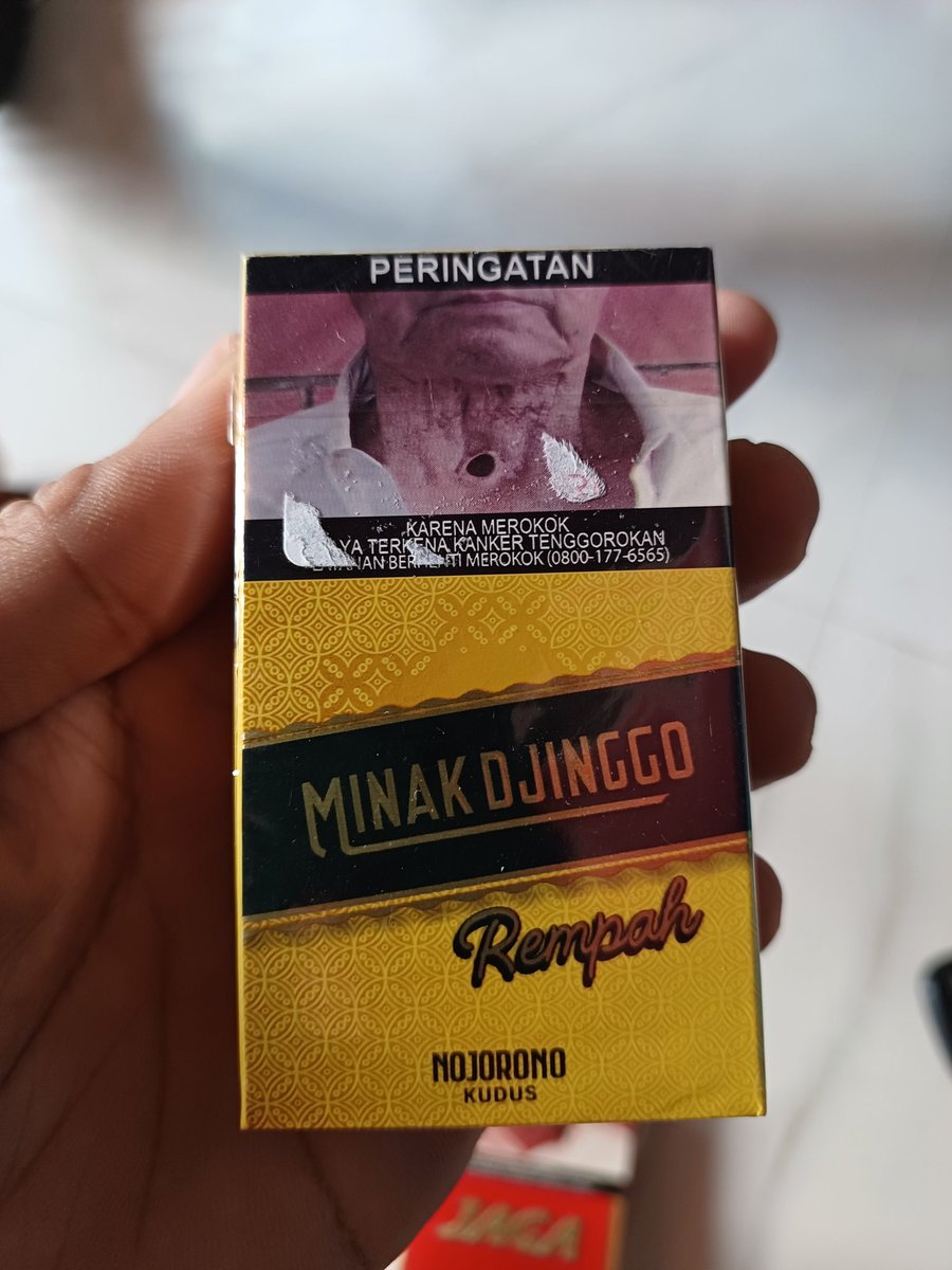 BagasMencek's tweet photo. @rokok_indonesia Legend lurrr https://t.co/TUb1kEa3KY