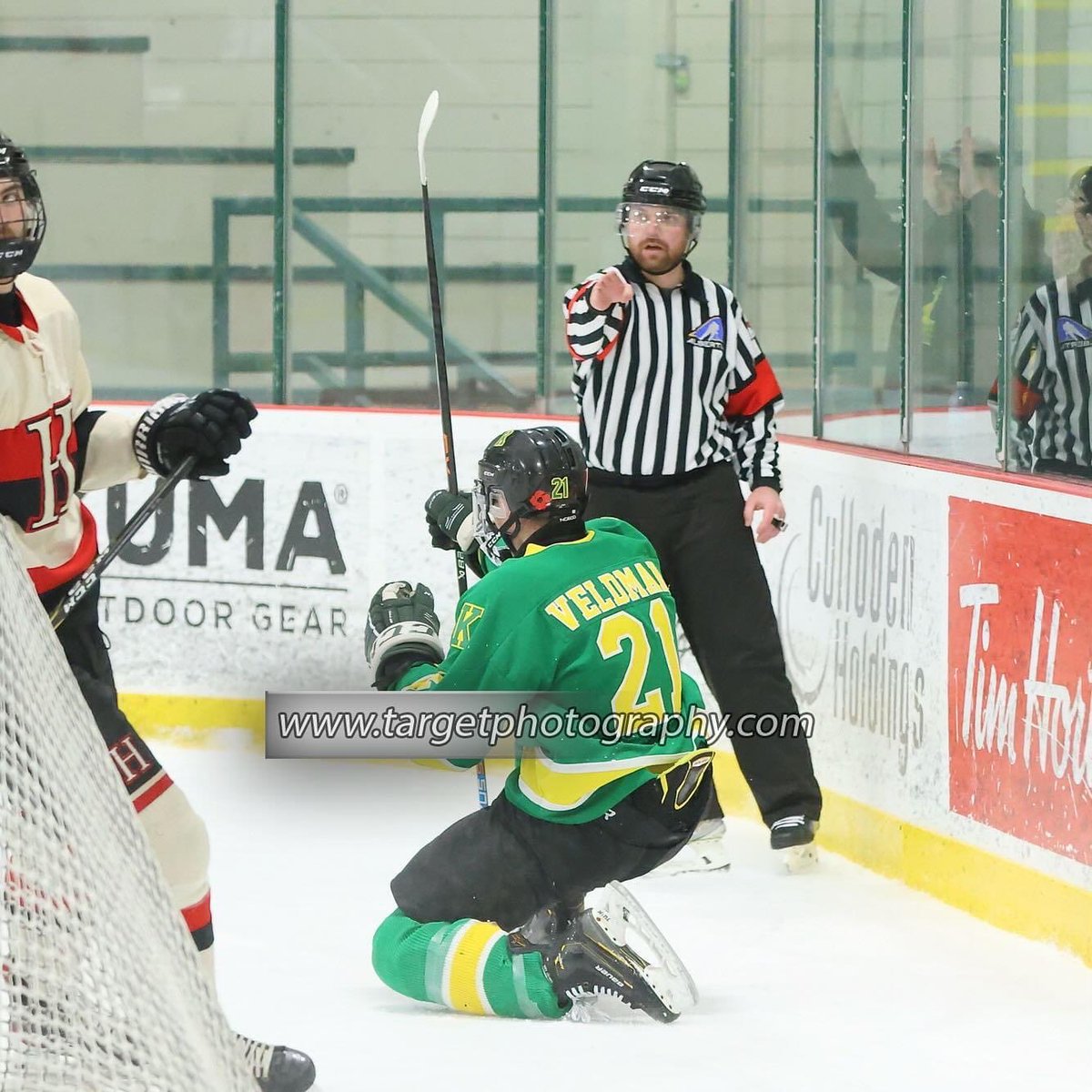 ShParkKnights's tweet image. Knights win Game 1 vs @hawks2point0 8-1. Game 2 is Saturday at the Dow Center in Ft Sask. ⁦@Capjhl⁩ ⁦@TargetPhoto⁩ ⁦@ShParkKnights⁩