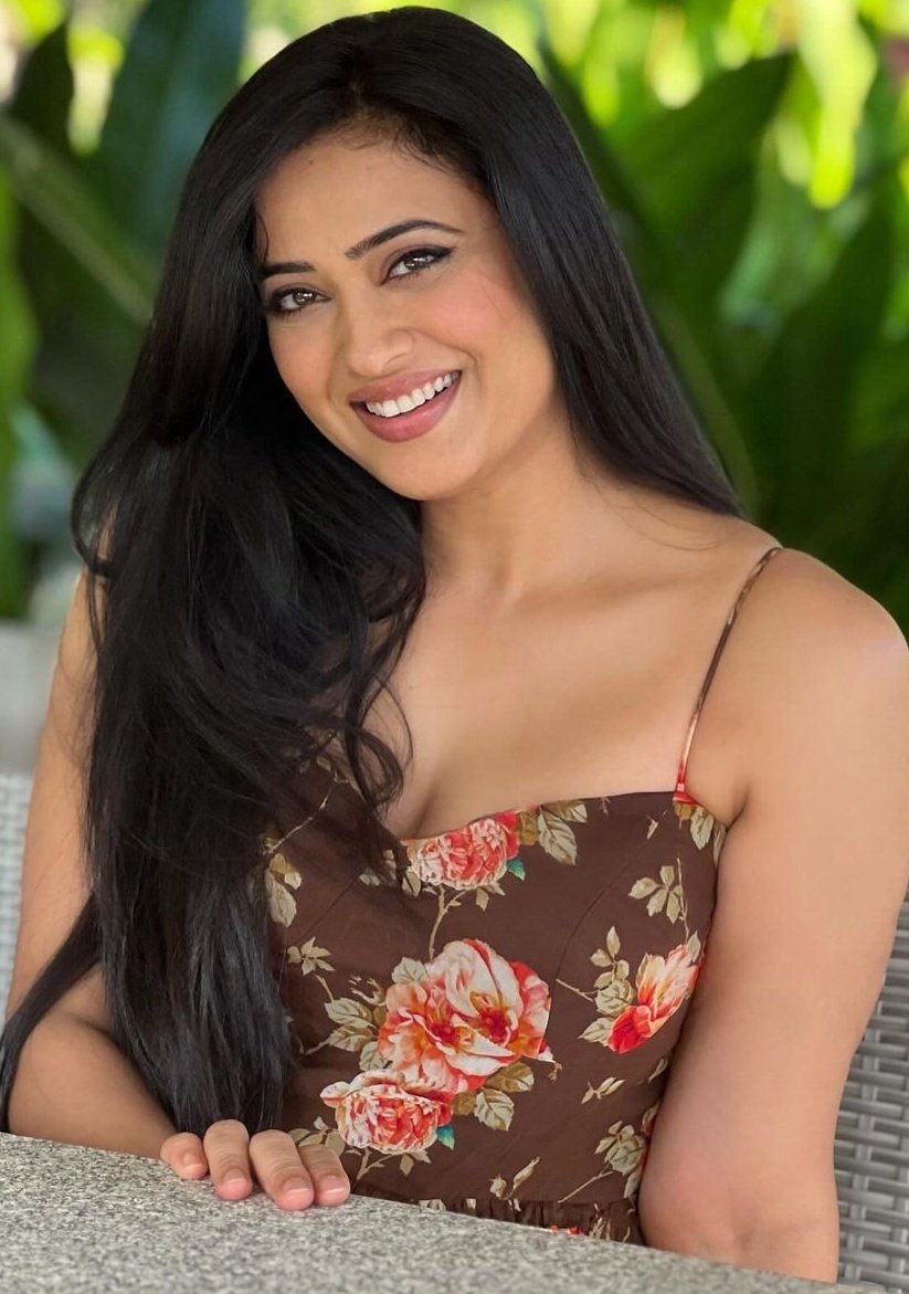 GHATpZWbQAAP2qY?format=jpg&name=medium