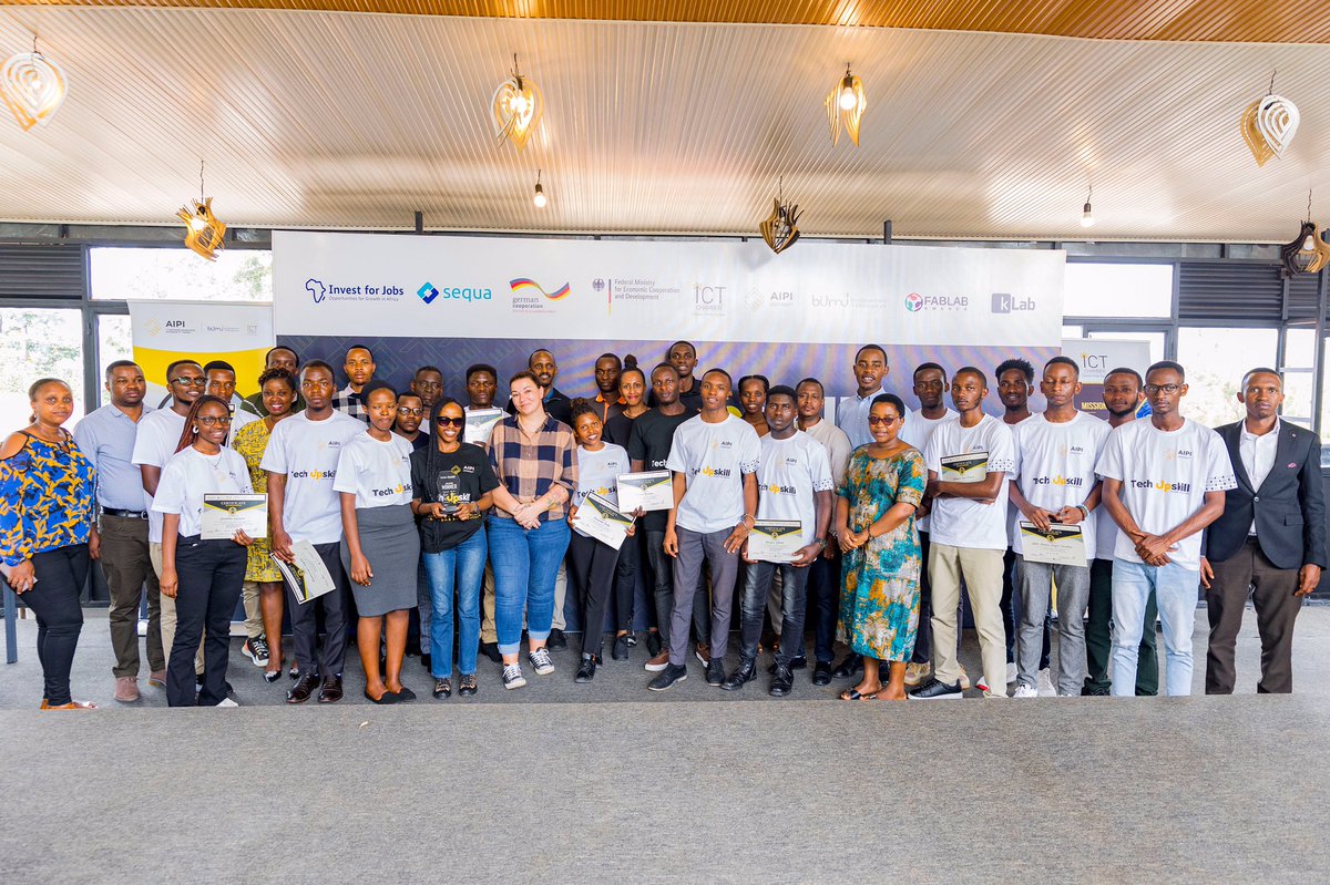 I__Nazareth's tweet image. It was delightful, Having earned a certificate from Tech Upskill Talent Detection, the third cohort Hackathon, Tech innovator, and Tech talents in Rwanda🇷🇼. @fablabrw @aipi_ict_rwanda #Techupskill @rwictchamber