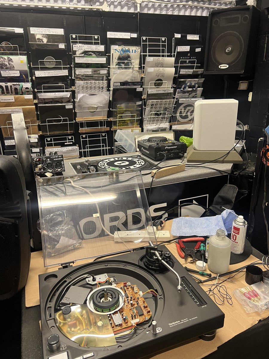 deck_doctor's tweet image. Full service work, some audio upgrades, a good clean and a bit of loving restoration at Intense Records.
Lots of lovely vinyl here to dig through 
#Technics1210 #Technics1200 #technicssl1210 #deck_doctor #deckdoctor #vinyl #technicssl1210mk2  #decks #vinylcollector #recordshop