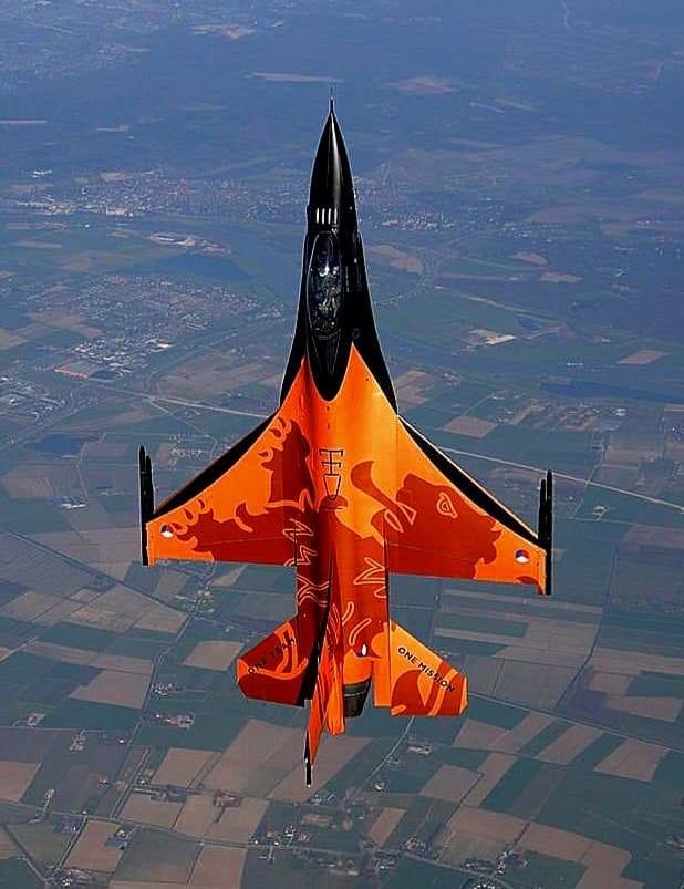 CcibChris's tweet photo. F-16 in appropriate orange livery. Netherland Air Force 
RNLAF. 🇱🇺
   credit Military Aircraft https://t.co/H75PGMkHoa