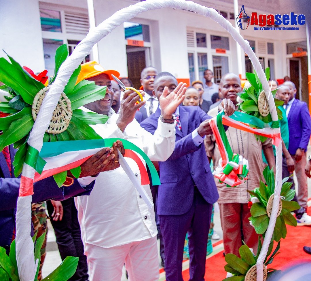 PhilosTop's tweet photo. on the 22nd Feb.2024,President @GeneralNeva inaugurated the microfinance #SOPEC (@SOPEC2019MF) based at Rohero Il in @MairieBuja , an initiative of the deputy officers of the @fdnbbi . This was after the @Cecadm_imf opening of all the ''FDN'' in that morning. https://t.co/qOs5a2kUbm