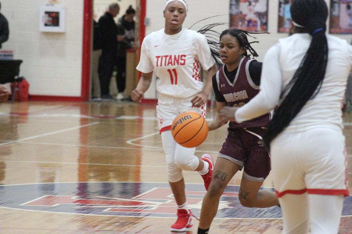 Season Finale Snapshots: Norcom Girls Basketball ⛹🏾‍♀️✨🏀
.
.
.
#shescoredsports #highschoolgirlsbasketball #hamptonroadsgirlsbasketball #757girlsbasketball #sportsplug757 #girlsinsports #womeninsports