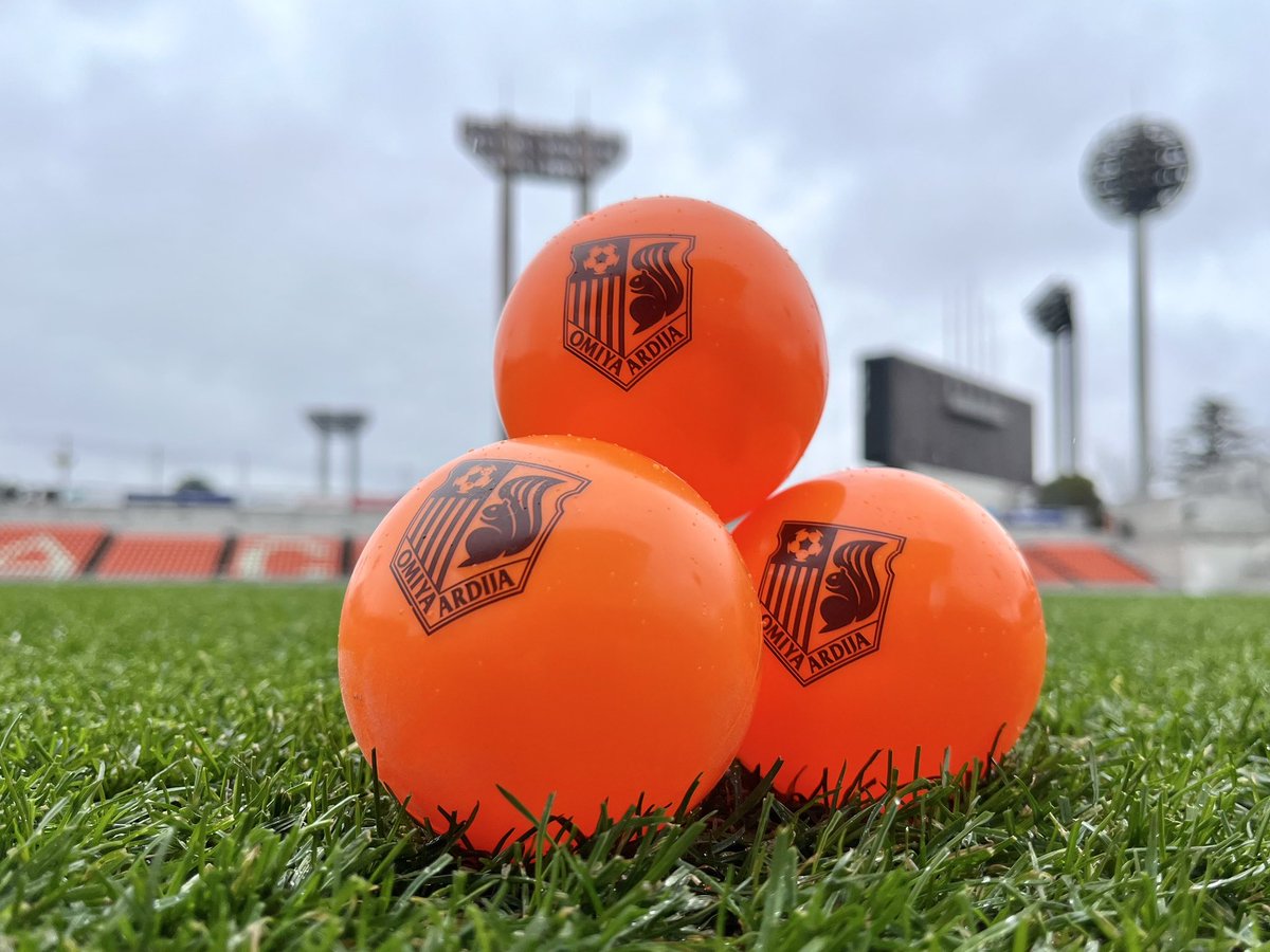 選手投げ込みボール🍊✍️ 2019シーズン以来の復活🙌 ＼ いよいよ明日